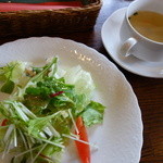 風の谷 - 共通のサラダ、スープ。