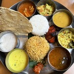 カレーリーブス カフェ＆レストラン - 