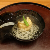 日本料理 太月 - アイナメ、オクラとくずそうめんのお椀、香りにゆず
