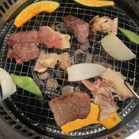 焼肉 青山外苑 - 