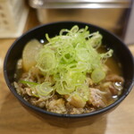 串カツの中村屋 - もつ煮込み