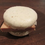 ルブトン - フォアグラのマカロン