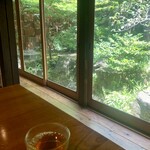 柳町 - 中庭を眺めながら