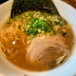 ばってんラーメン - ラーメン 830円