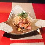 野嵯和 - 宮城かつお、カシューナッツ醤油、葱を揚げたもの、手作りマスタード