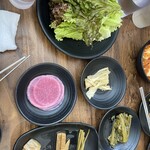 熟成肉専門店 ヨプの王豚塩焼 新大久保本店 - 