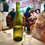 ブション - 狭いけど、本当に雰囲気の良い店内。