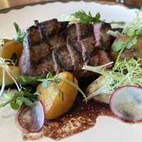 ザ タヴァン グリル＆ラウンジ - 