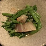 極彩 椿 - 空芯菜と腊肉（燻製干し肉）の炒め