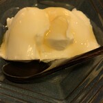 極彩 椿 - ザ・純正杏仁豆腐