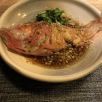 極彩 椿 - 鮮魚一本蒸し　香味油・醤油がけ
