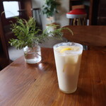 Hachihare - 「梅と豆乳のラッシー」