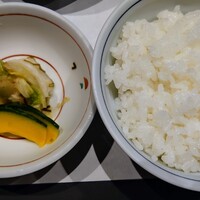 しゃぶしゃぶ・日本料理 木曽路 大宮店 - 南瓜の漬物と白菜のおかか和え。
