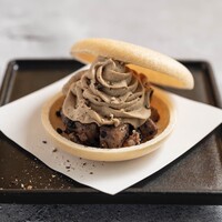 黒毛和牛とパテのもなか