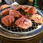 青とんぼ - 豚タン300円