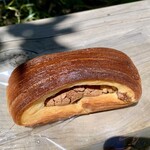 メゾン ムラタ - チョコウォールナッツ パン スイス ¥300