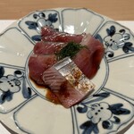 江戸前鮨 二鶴 - 本カツオ（山口県蓋井島産）