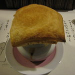 ぎゅう丸茶寮 - パイで包まれたスープ