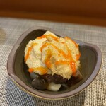 肉がみ肉へい - 肉の冷製すき焼き　黄身と卵白の泡立てたのがすき焼き肉の上にのっていて混ぜて食べます，最高