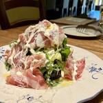 Trattoria DUE - 水ナスと生ハム、ルッコラのサラダ