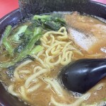ラーメン 杉田家 - ラーメン890円　麺硬め　5分で提供
