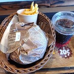 ビッツ - チーズバーガー、ポテト、コカコーラゼロ