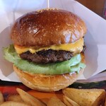 マグズカフェ - チーズバーガー