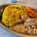 喫茶サンセットタウン - 桜でんぶ？みたいなのが乗っているのが特徴的かな。