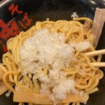 東京油組総本店 - 玉ねぎ追加