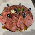 炭火焼肉ひび屋 - 