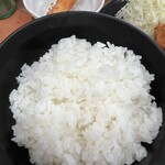 とんから亭 - 黒いお茶碗。てか大きい