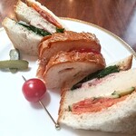 トリコロール 本店 - 