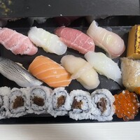 寿司割烹 魚紋 -  寿司割烹 魚紋 -
