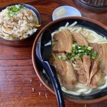 うちなーすばヤージ小 - 三枚肉そば¥900とジューシー¥280