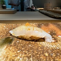 鮨 ながと - ヒラメの昆布締め