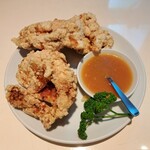 謝甜記 - 梅味噌付き鶏の唐揚げ（モモ）４個