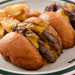 BRISKSTAND - 料理写真:切ったやつダブルパティ