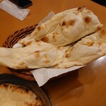 タンドールバル カマル2号 - ナン