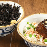 濃口背脂味噌らーめんと餃子 大福帳 - 煮豚ごはんとのり茶めし