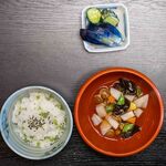 欅苑 - 2024.7 ミズ（ウワバミソウ）ご飯、のっぺい汁、香の物（きゅうりの芥子漬けと茄子）