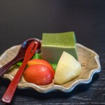 欅苑 - 2024.7 水菓子（抹茶の寄せ物、プラム、ゴールデンキウイ）