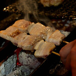 焼鳥 まっすぐ - びんちょう炭使用