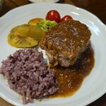 キッチン ブルー グローブ - 黒米を乗せて