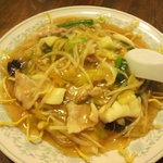 新華苑 - 3月17日の日替わり、揚げそば。