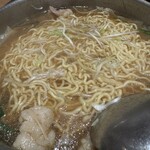 博多もつ鍋 前田屋 - 〆のちぢれ麺は別腹ですね！
