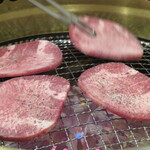 やきにく 燈火園 - 