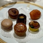 アピシウス - ミニャルディーズ