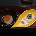 和食バル 音音 - ご馳走前菜三種盛合わせ 　いくらおろし、ゴマ豆腐の柚子味噌掛け、生カマンベールチーズの酒盗のせ