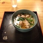 Soba Doko Ro Daitsu Ru - 鳥なんば(うどん)。アツアツ！