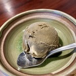 炭焼うな富士 - ほうじ茶アイス